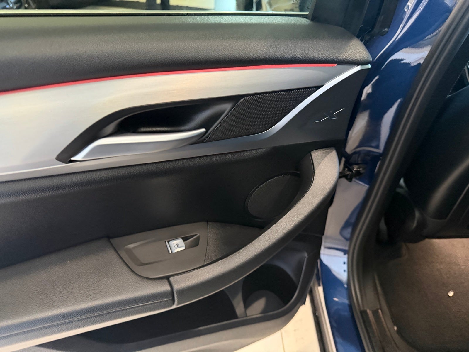 2023 BMW X4 xDrive30i