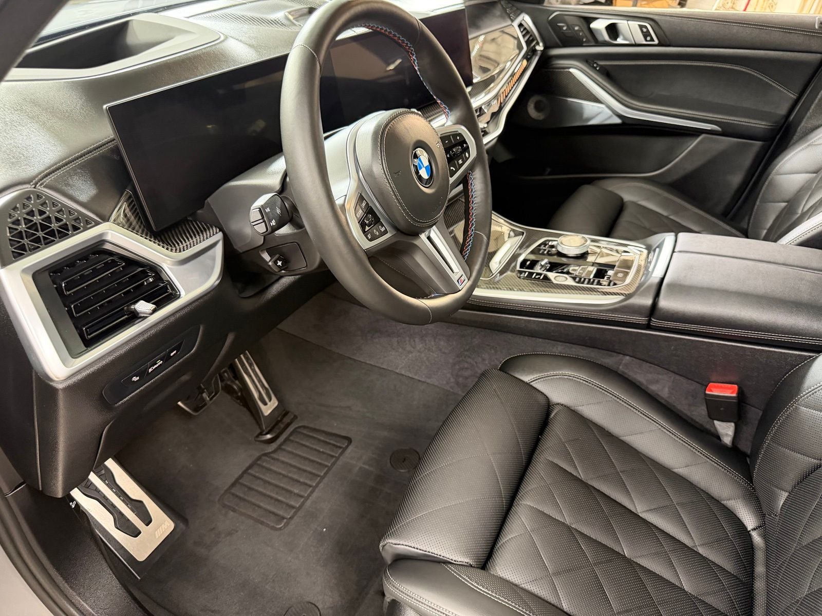2025 BMW X5 M60i