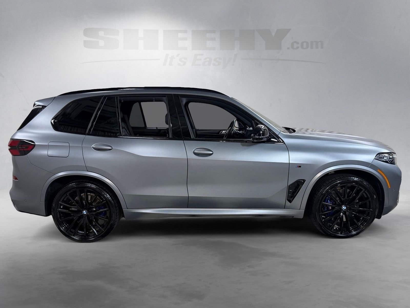 2025 BMW X5 M60i