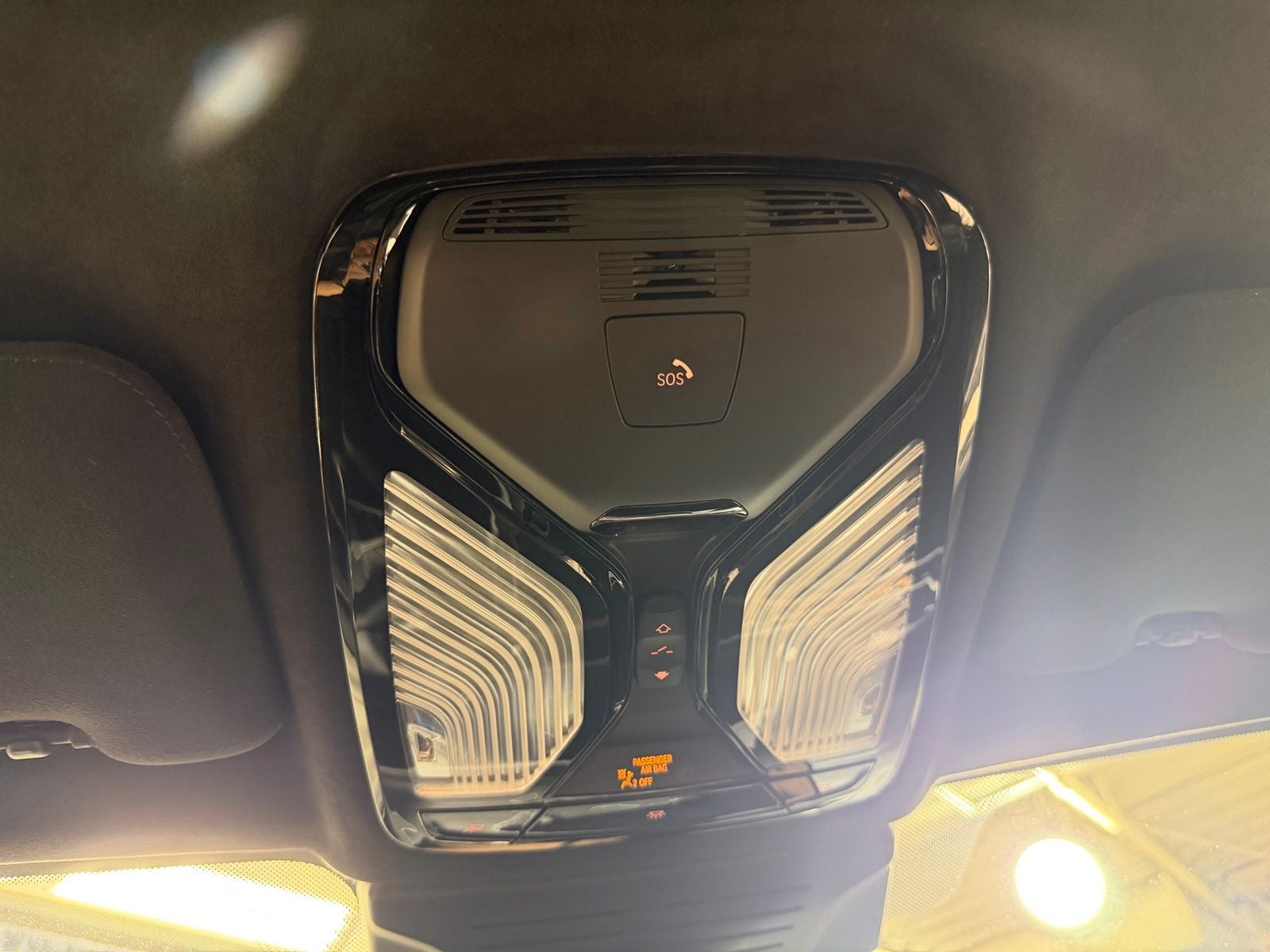 2025 BMW X5 M60i