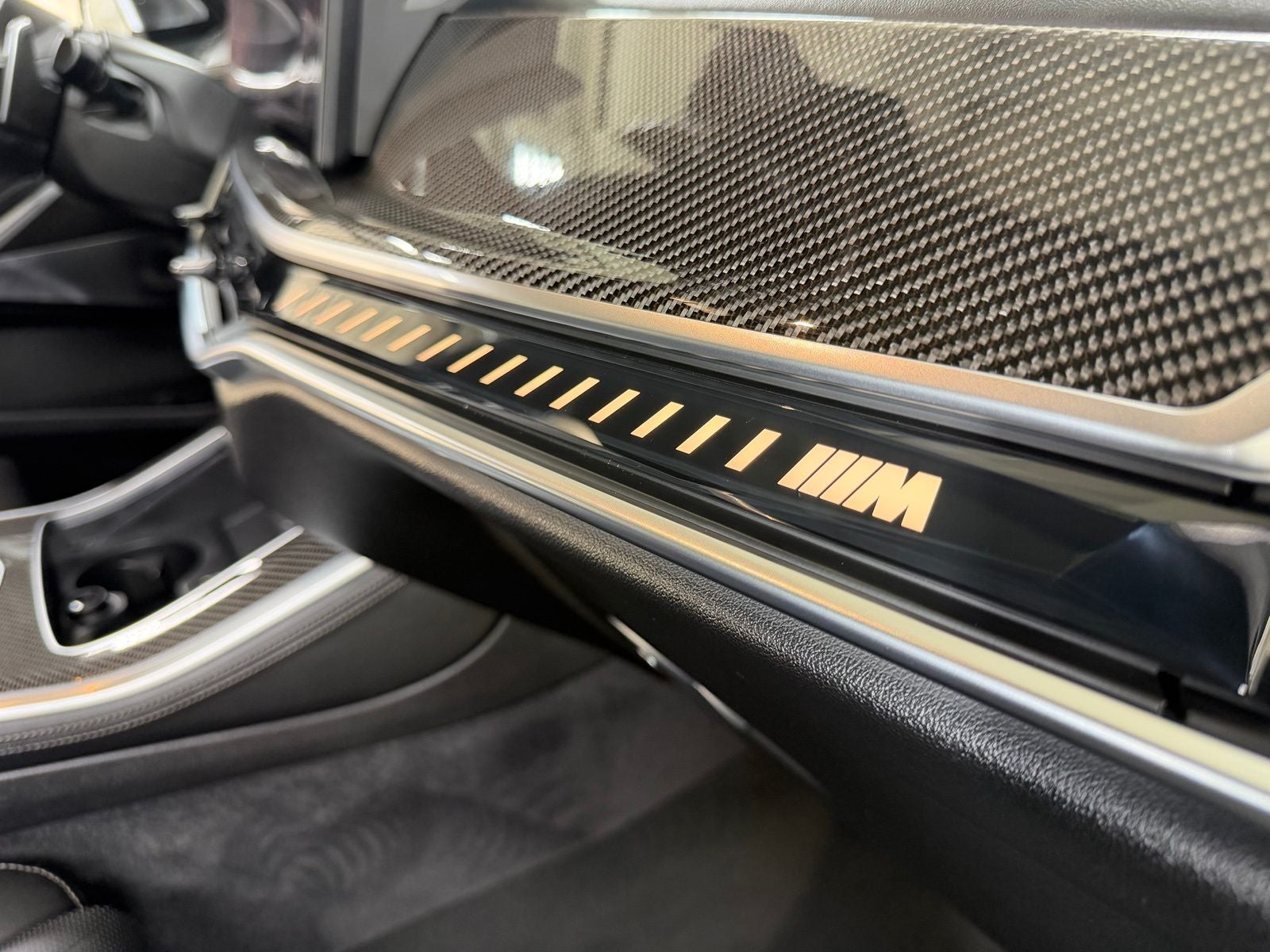 2025 BMW X5 M60i