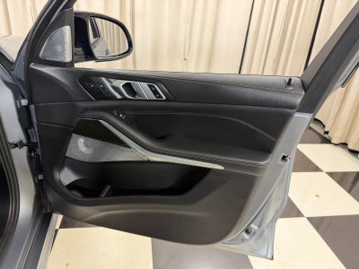 2025 BMW X5 M60i