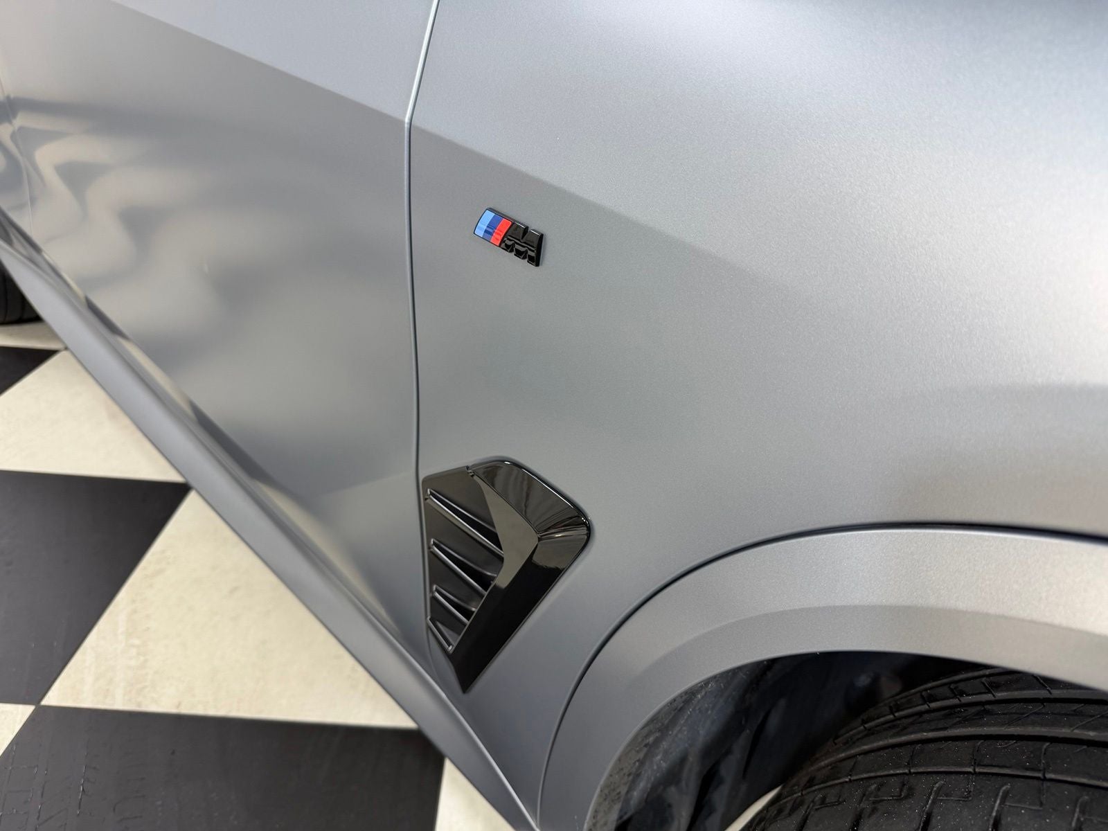 2025 BMW X5 M60i