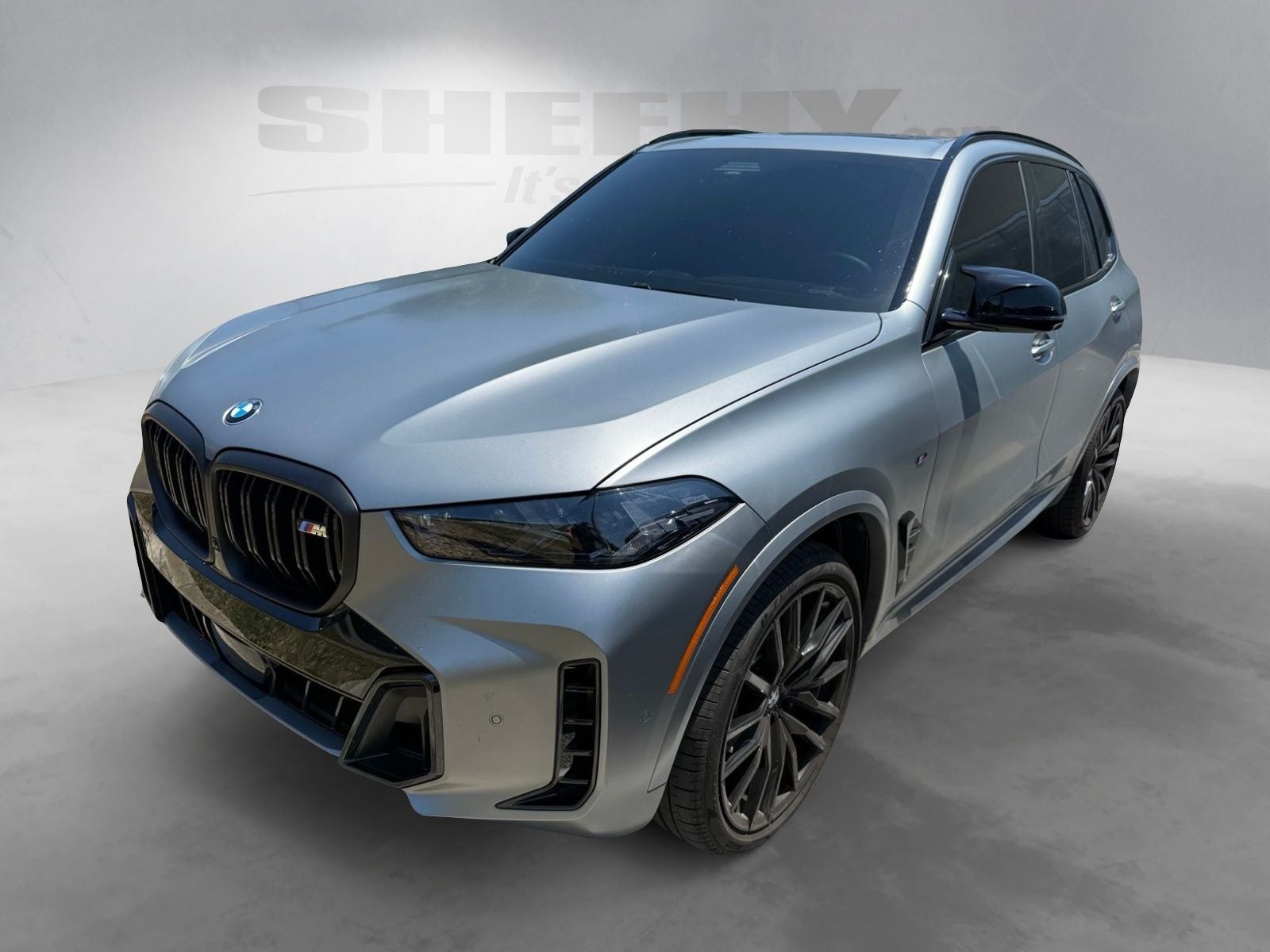 2025 BMW X5 M60i