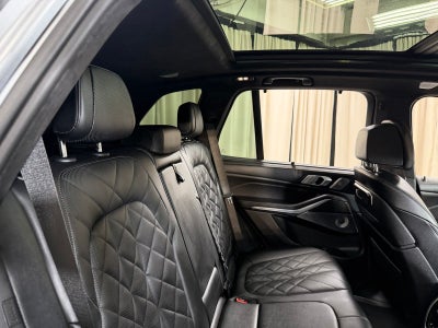 2025 BMW X5 M60i