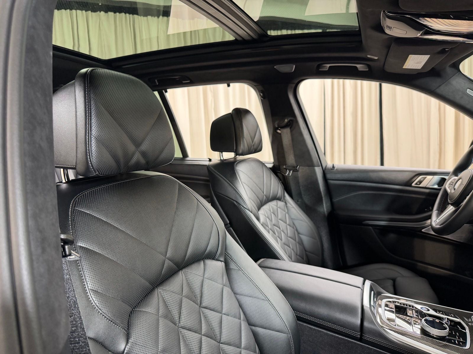 2025 BMW X5 M60i