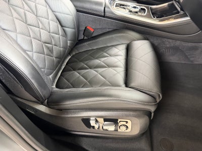 2025 BMW X5 M60i