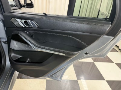 2025 BMW X5 M60i