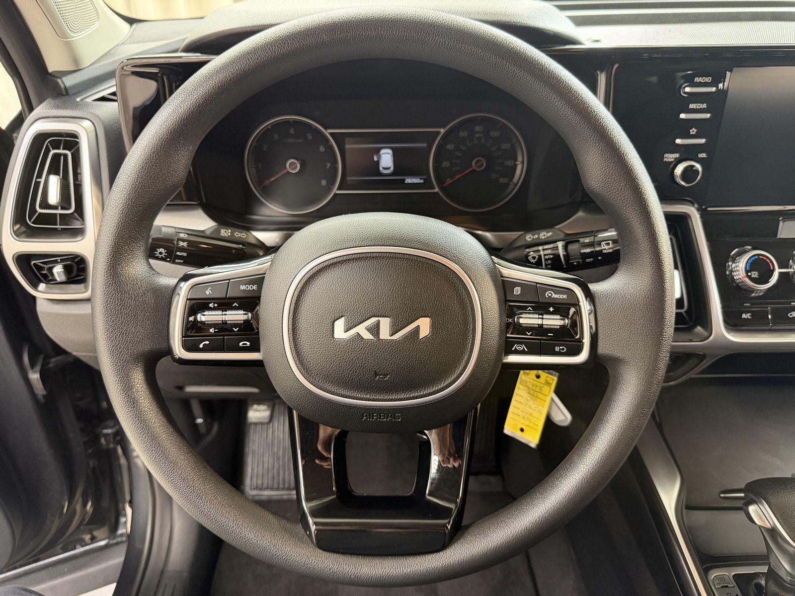 2023 Kia Sorento LX