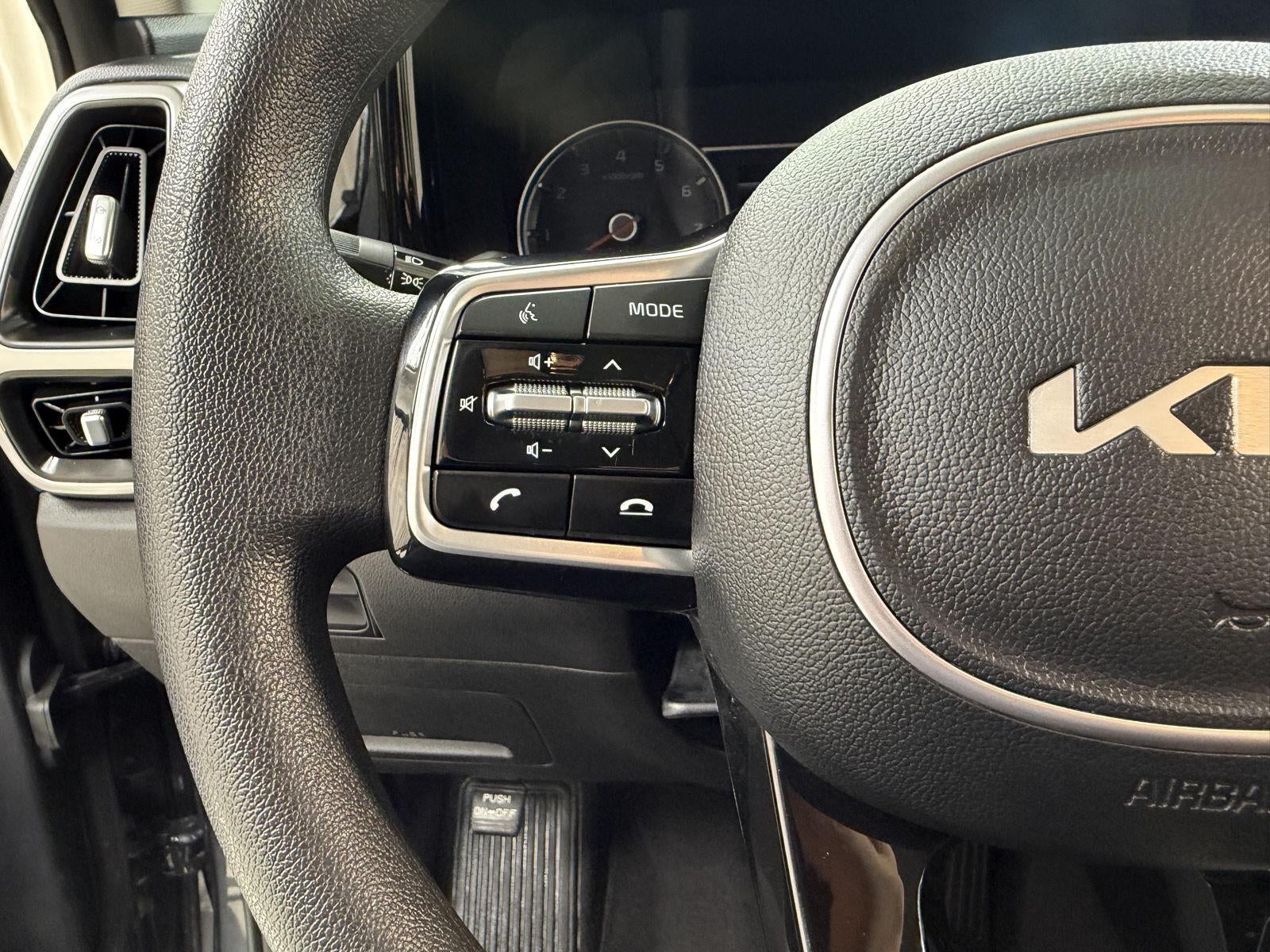 2023 Kia Sorento LX