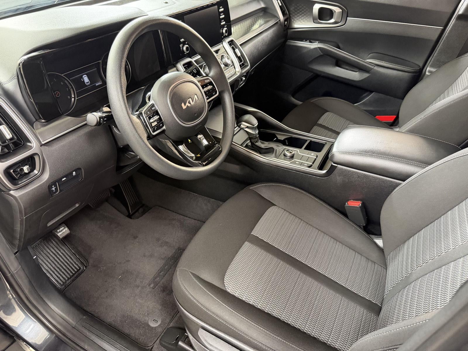 2023 Kia Sorento LX