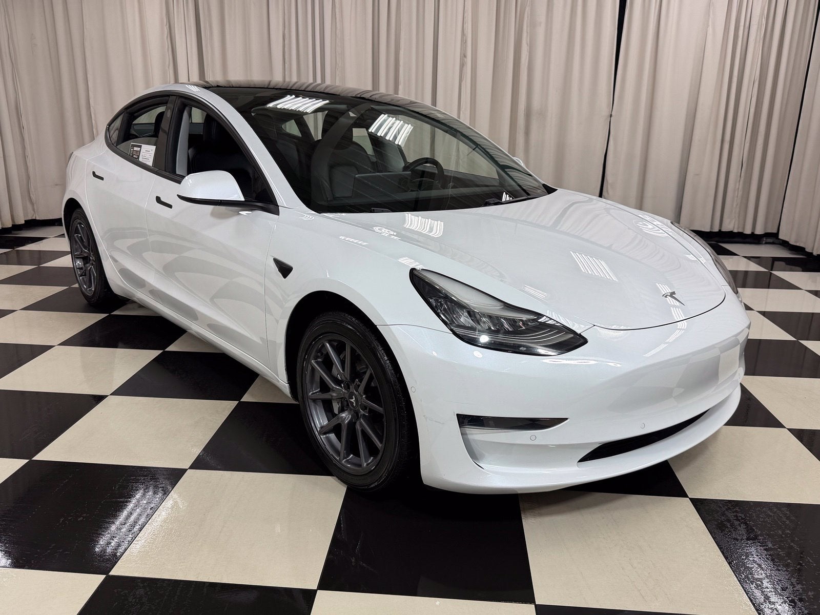 2020 Tesla Model 3 Standard Range Plus