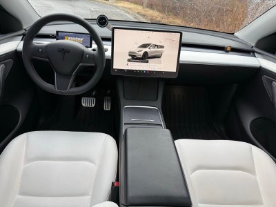 2023 Tesla Model Y Performance