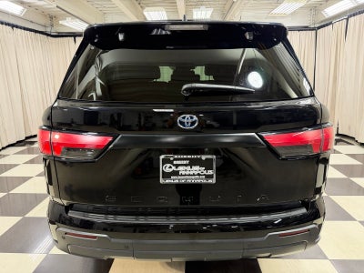 2023 Toyota Sequoia SR5