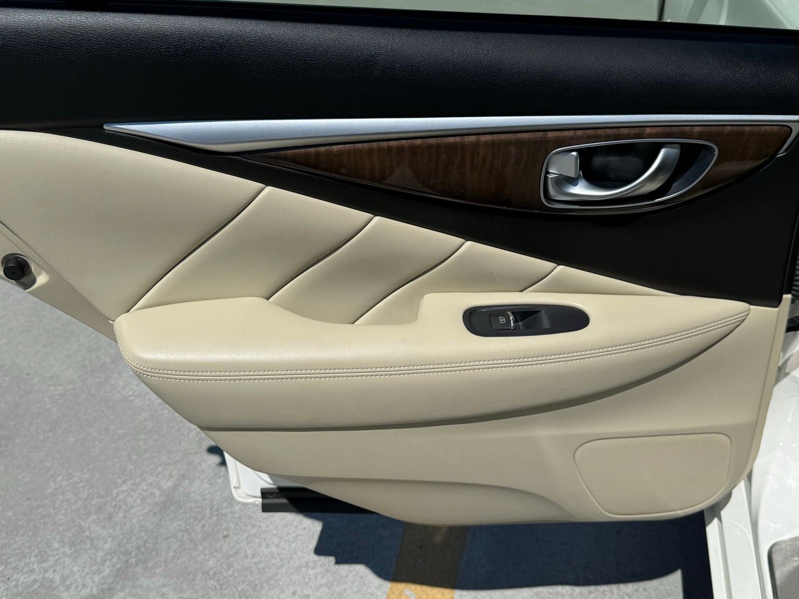 2014 INFINITI Q50 Hybrid Premium