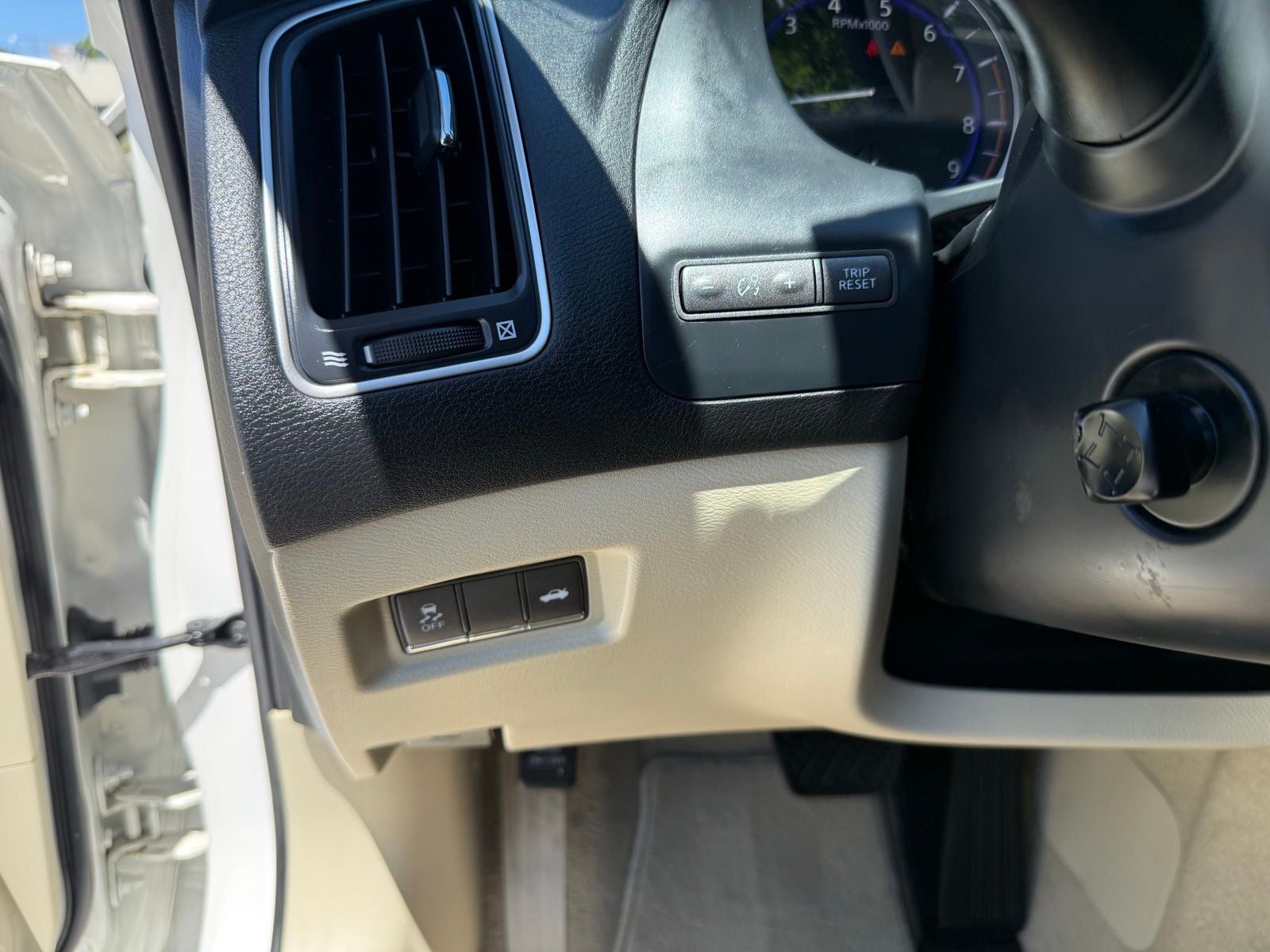 2014 INFINITI Q50 Hybrid Premium