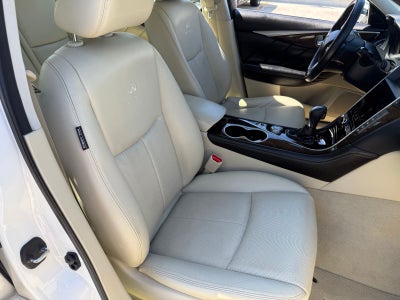 2014 INFINITI Q50 Hybrid Premium