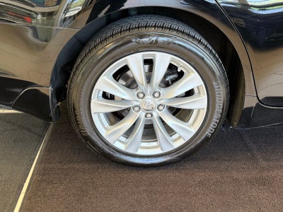 2011 INFINITI M56 X