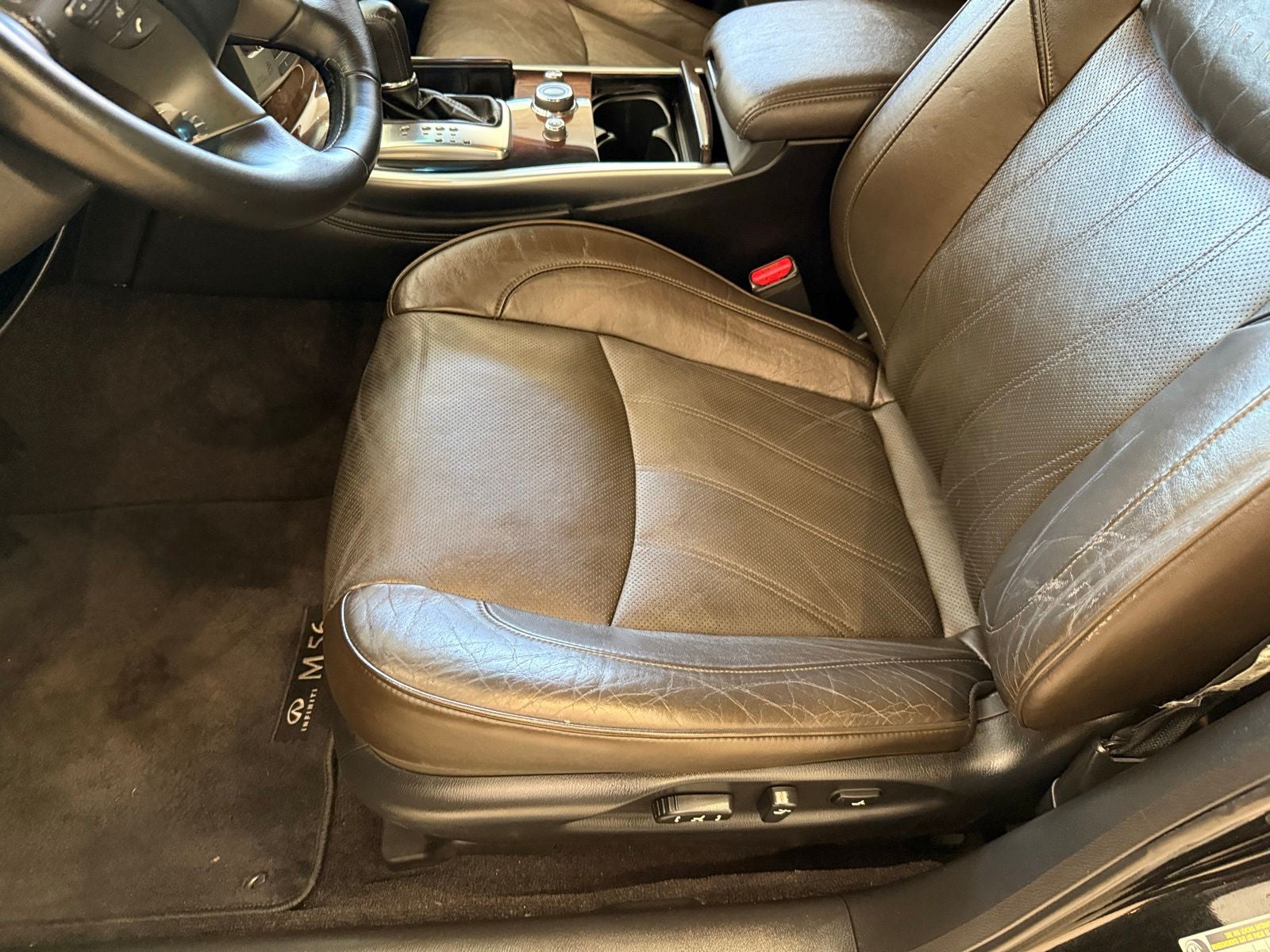 2011 INFINITI M56 X