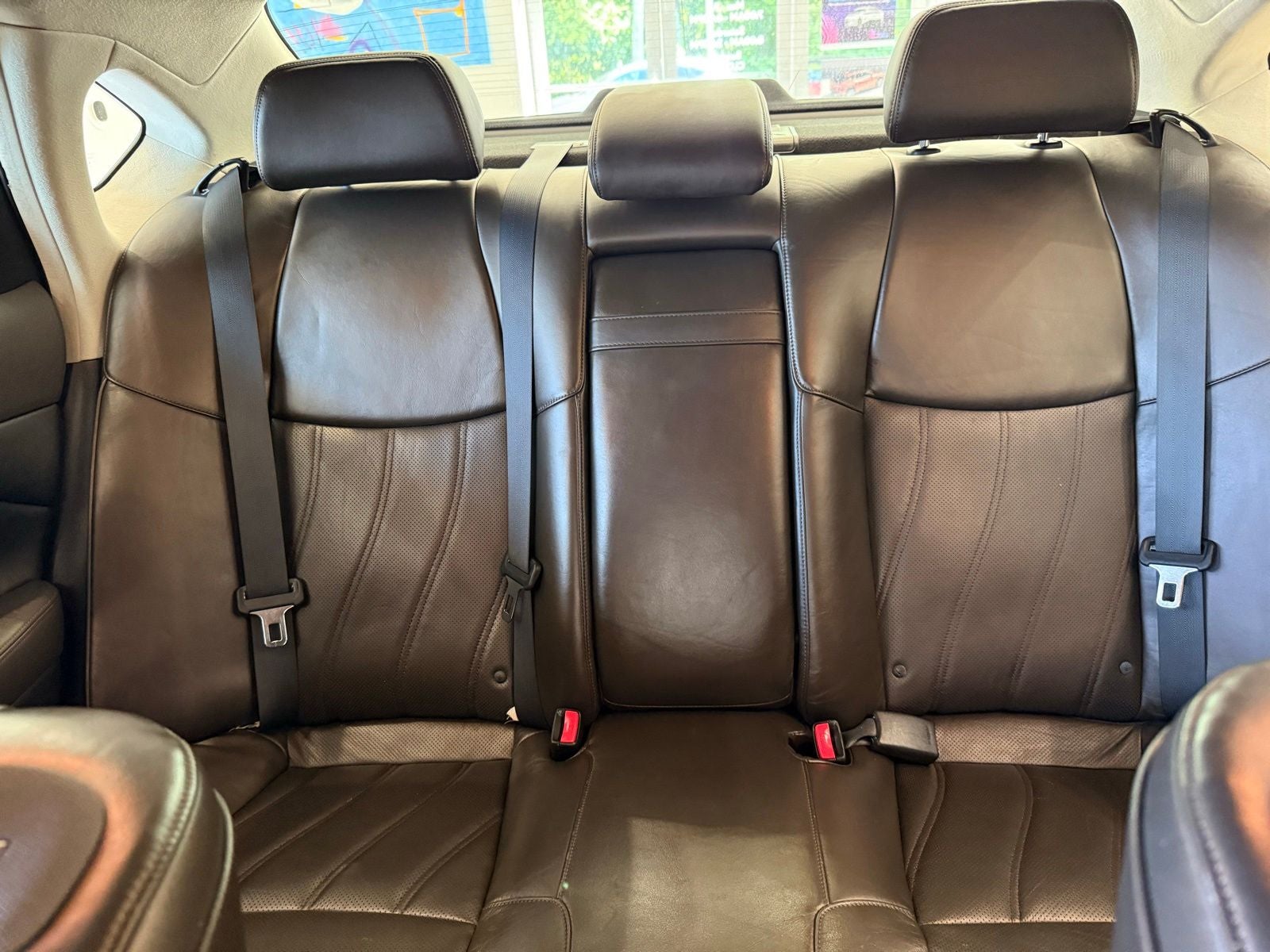 2011 INFINITI M56 X