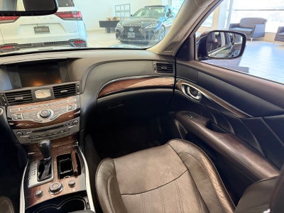 2011 INFINITI M56 X