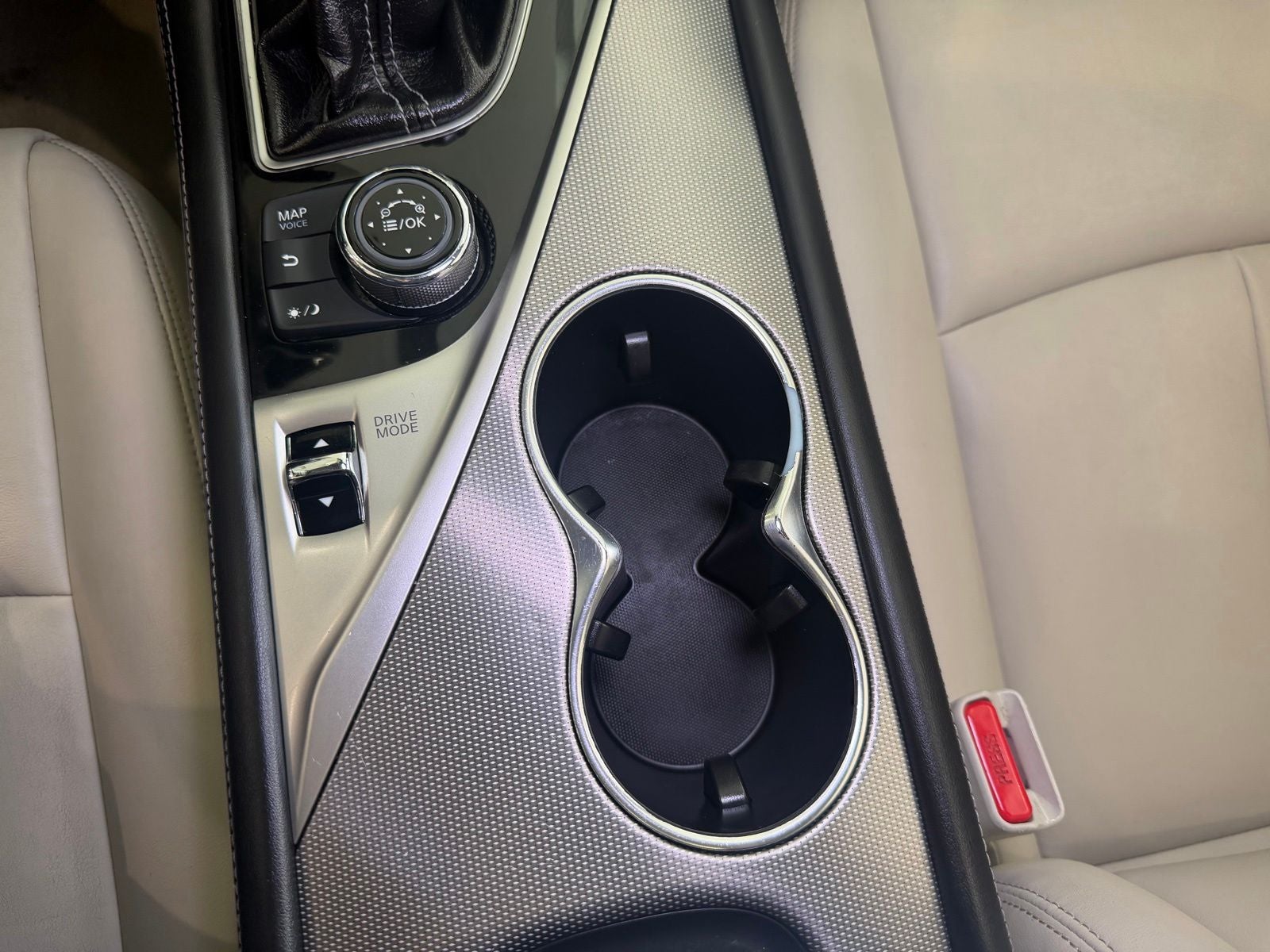 2015 INFINITI Q50 Premium