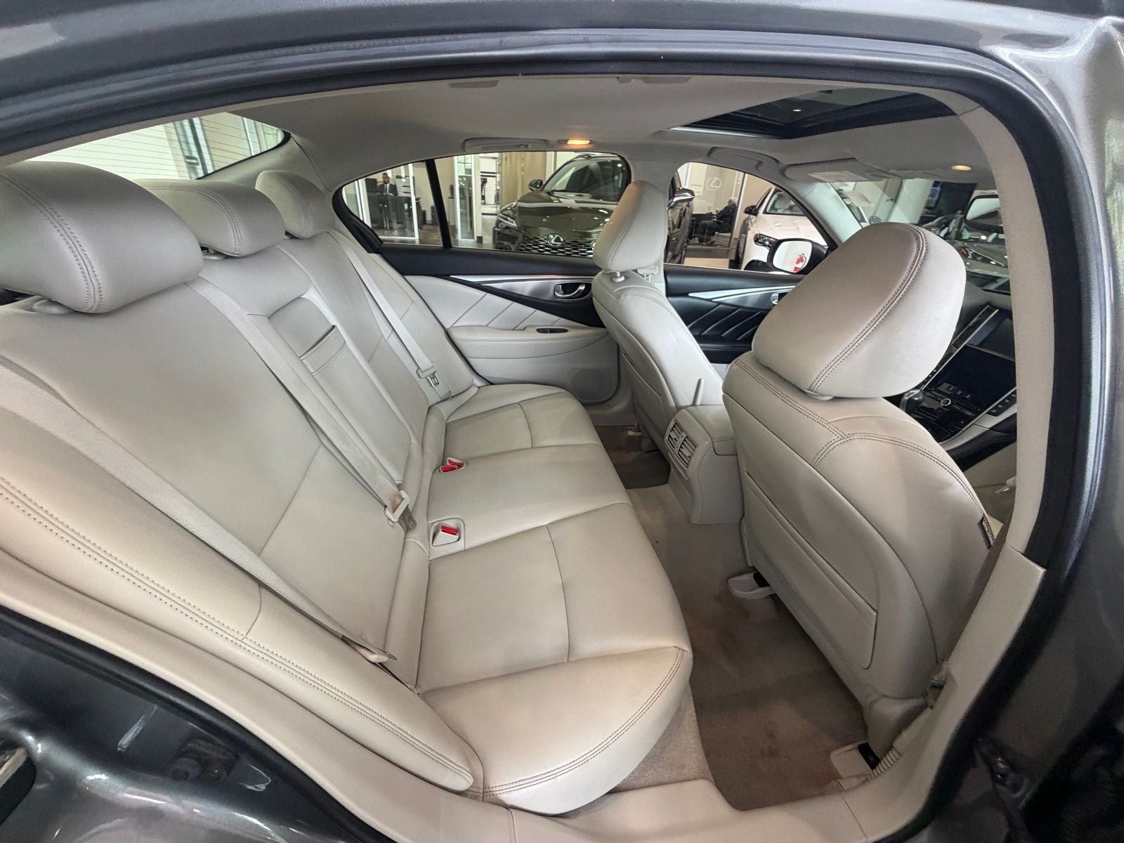 2015 INFINITI Q50 Premium