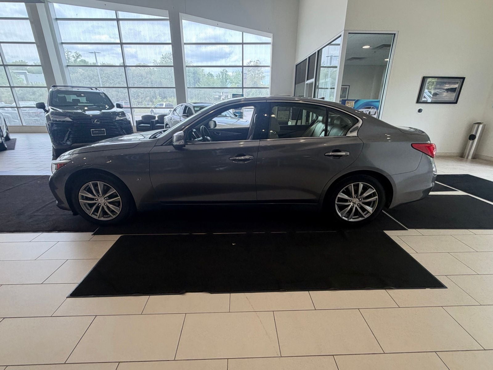 2015 INFINITI Q50 Premium