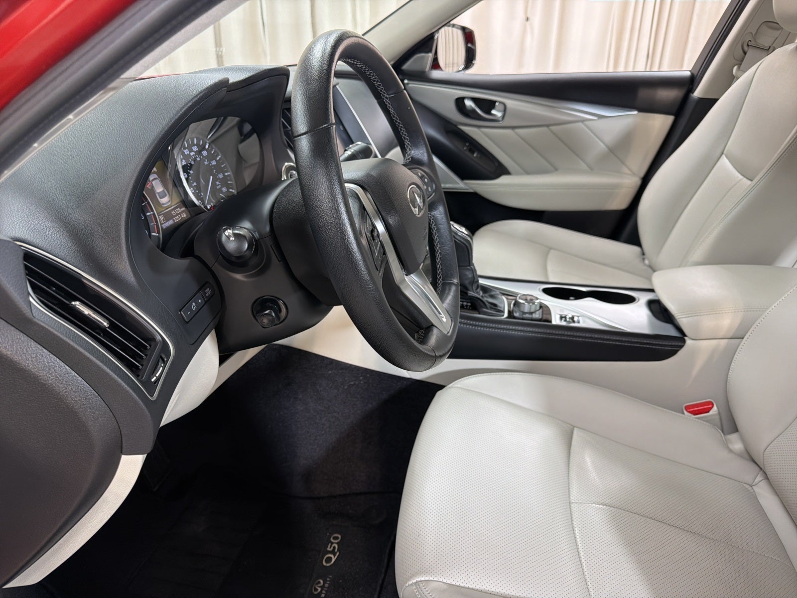 2024 INFINITI Q50 LUXE