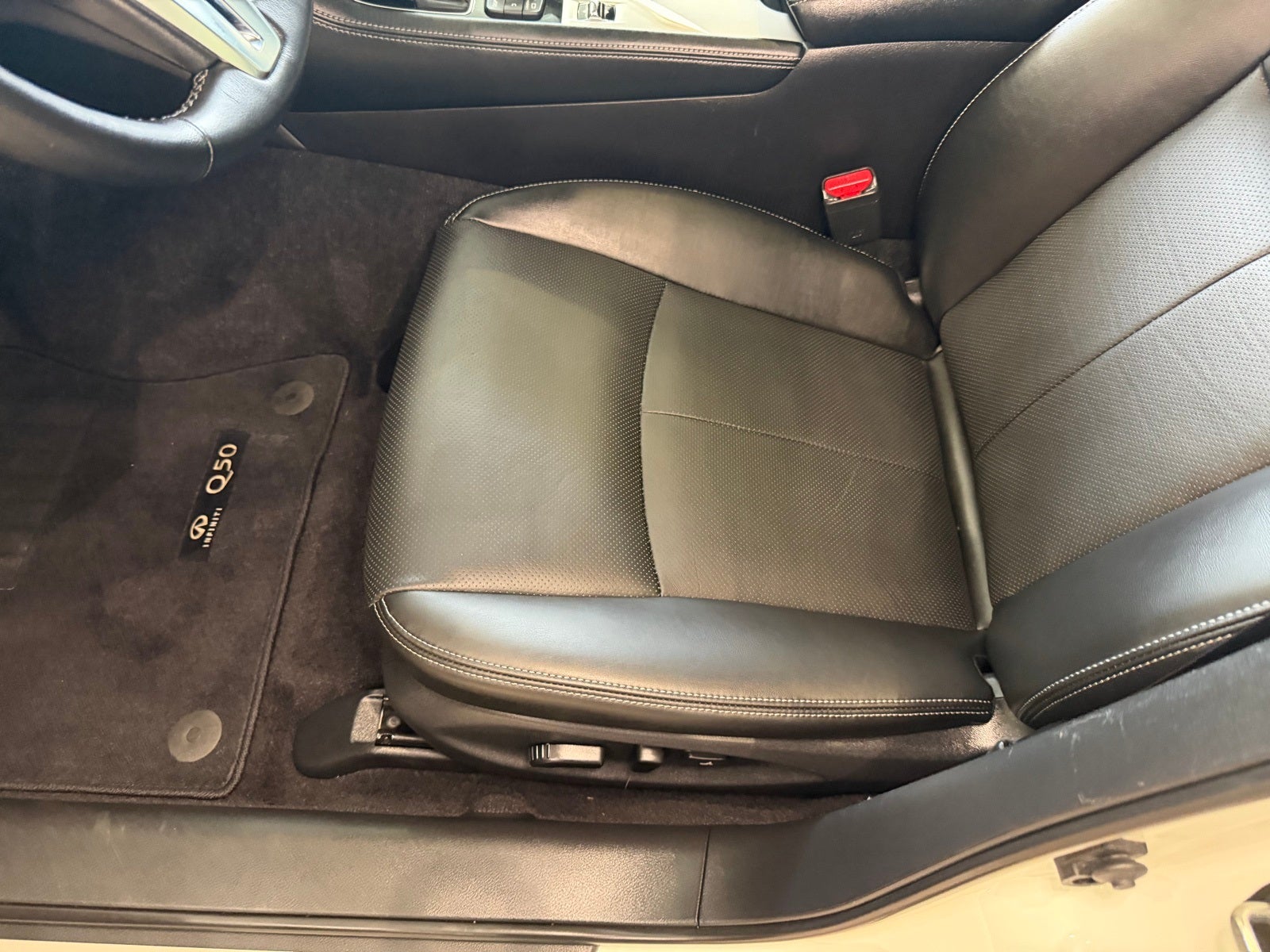 2024 INFINITI Q50 LUXE