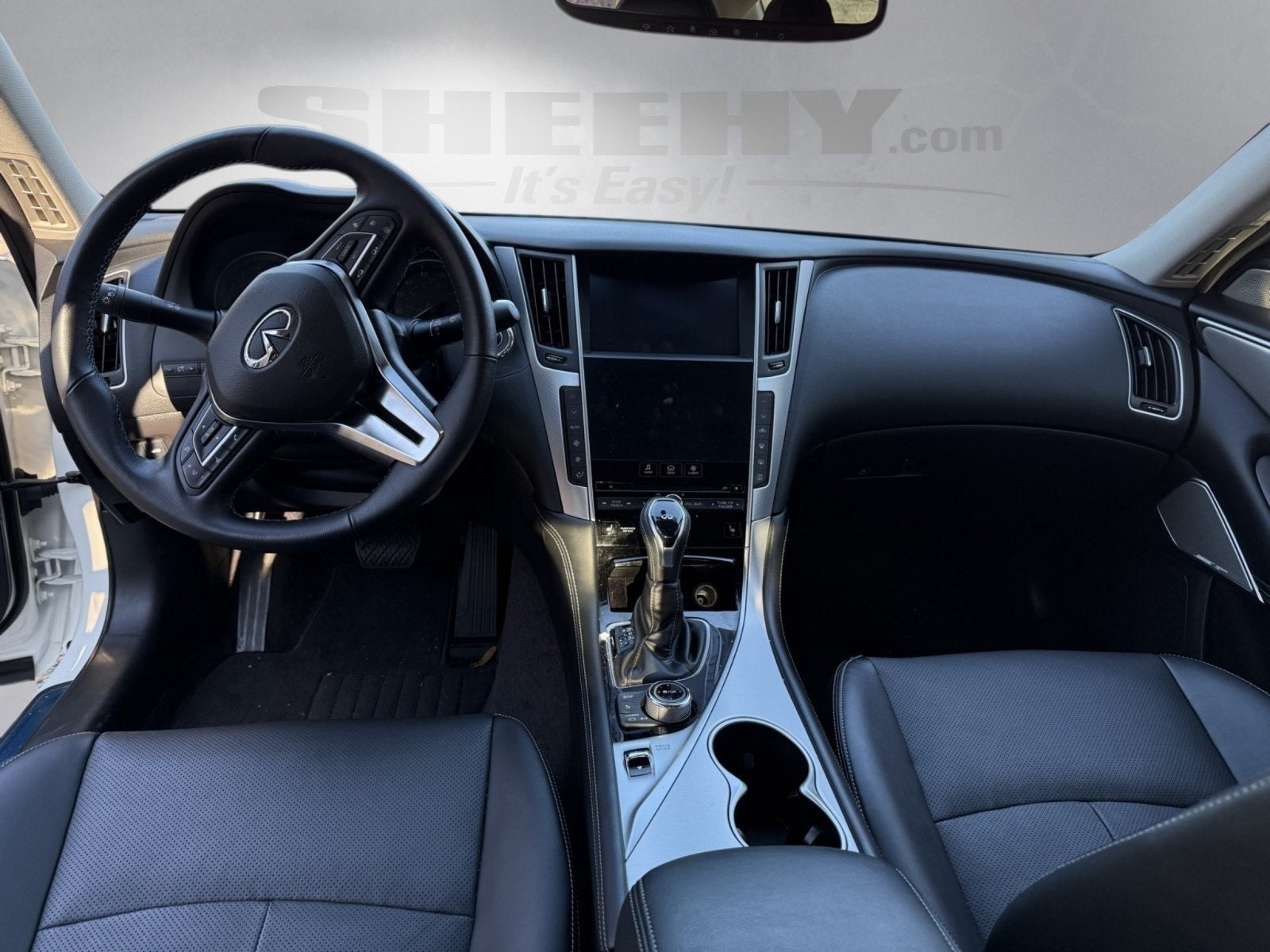 2024 INFINITI Q50 LUXE