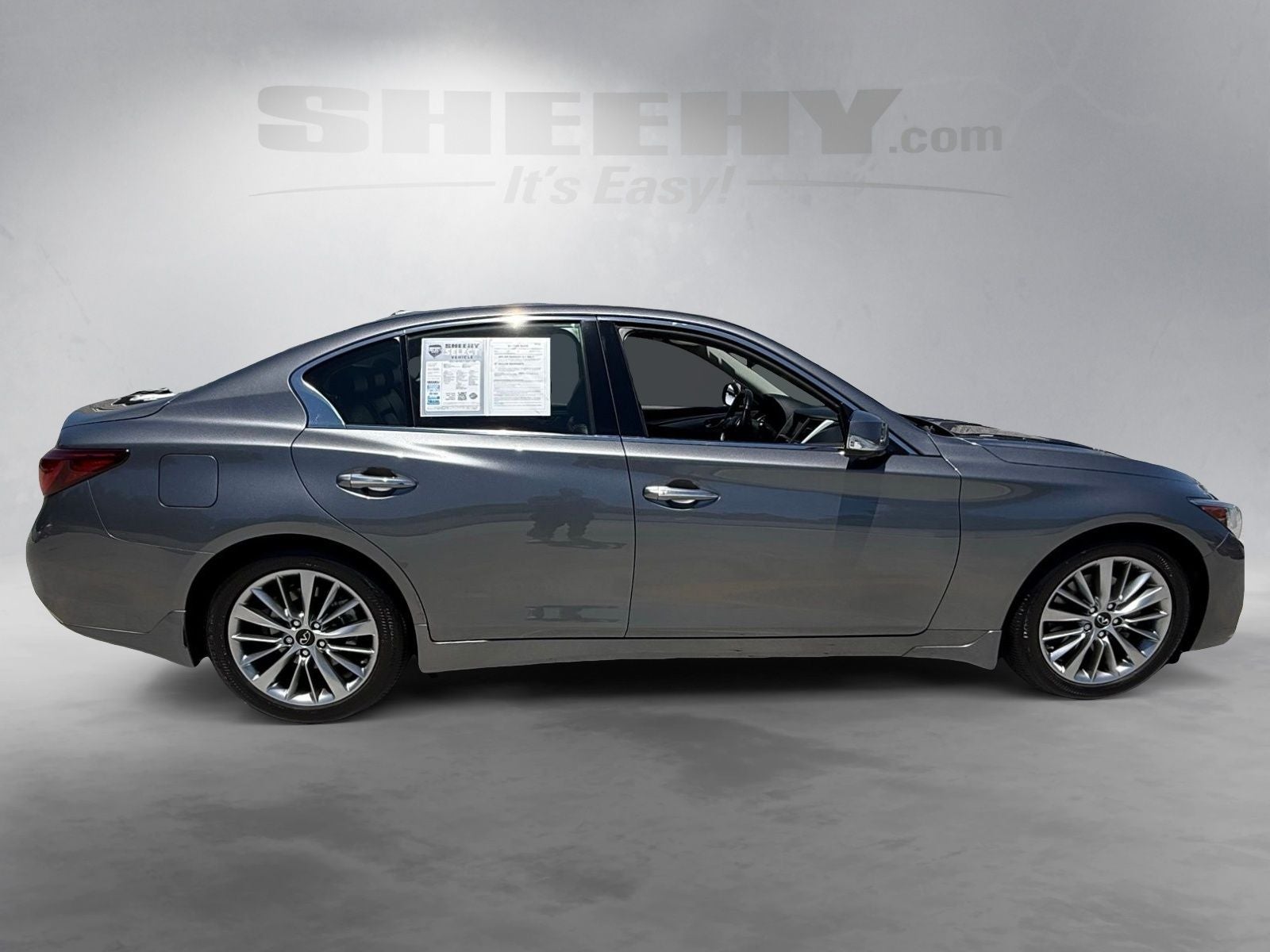 2023 INFINITI Q50 LUXE
