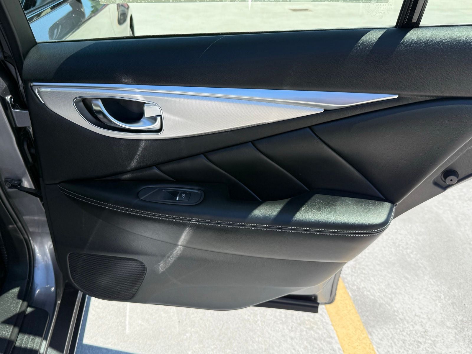 2023 INFINITI Q50 LUXE