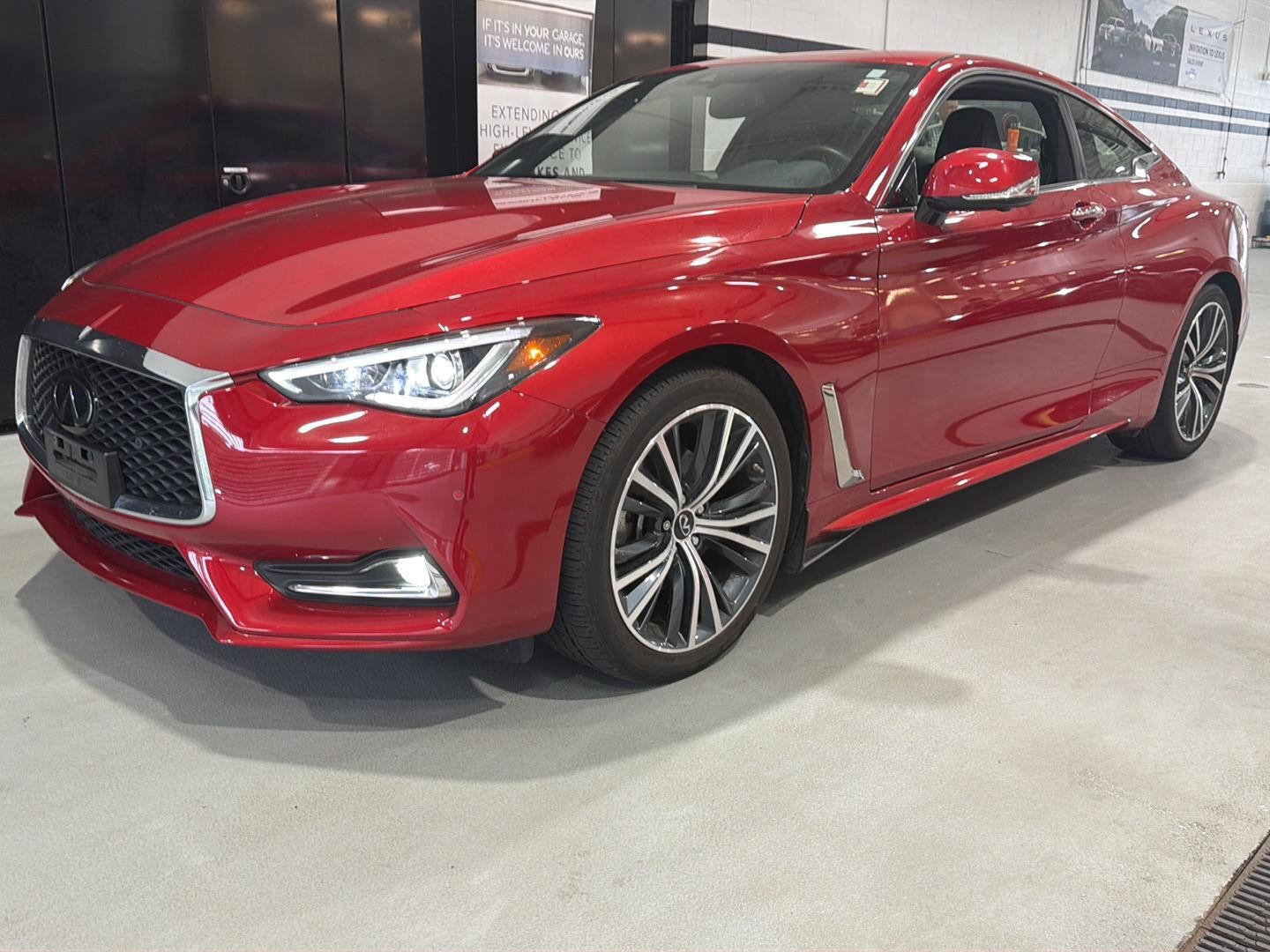 2022 INFINITI Q60 LUXE