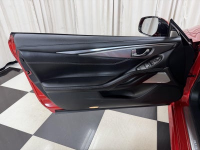 2022 INFINITI Q60 LUXE