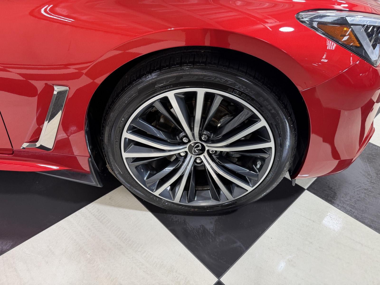 2022 INFINITI Q60 LUXE
