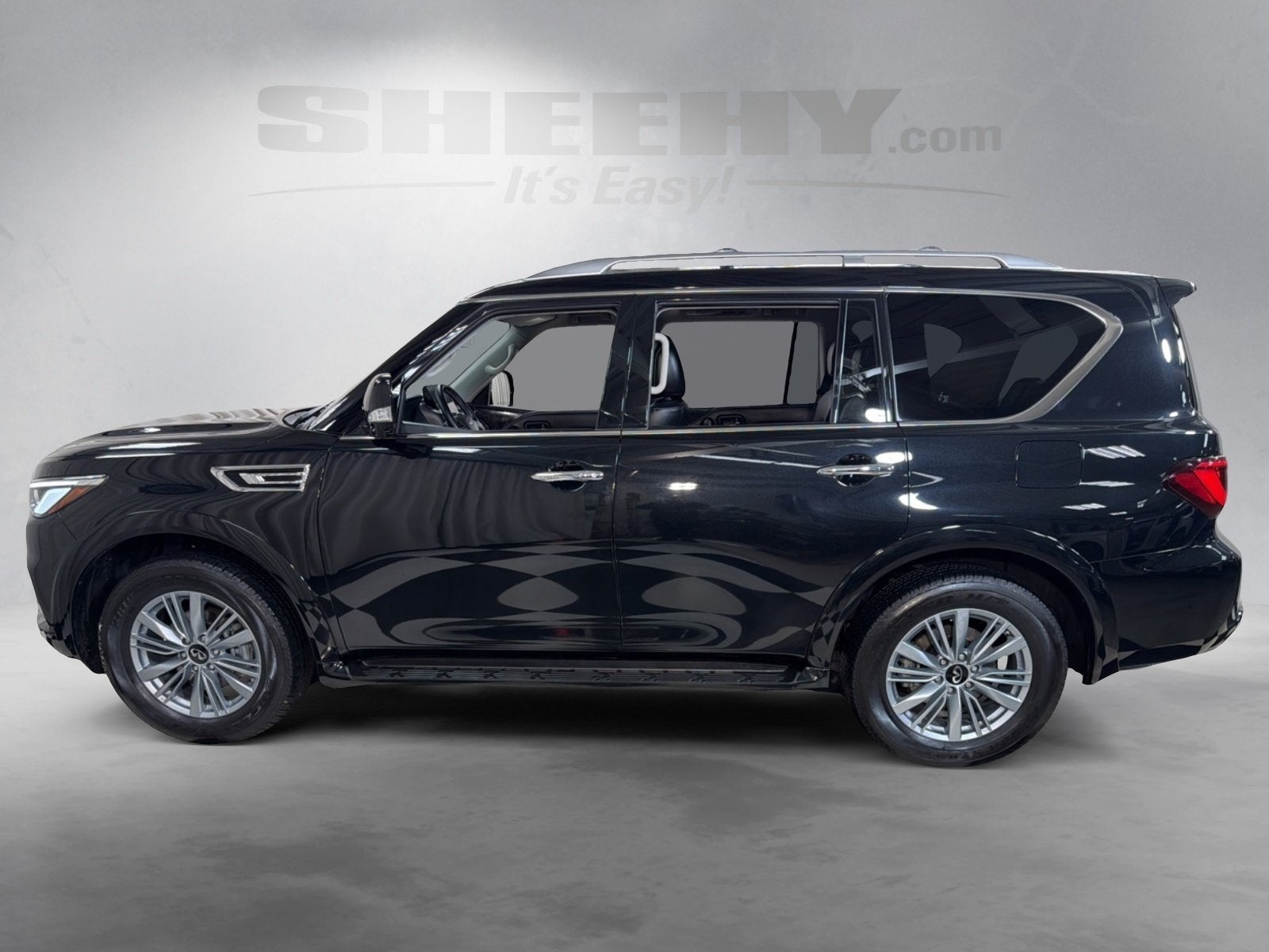 2024 INFINITI QX80 LUXE