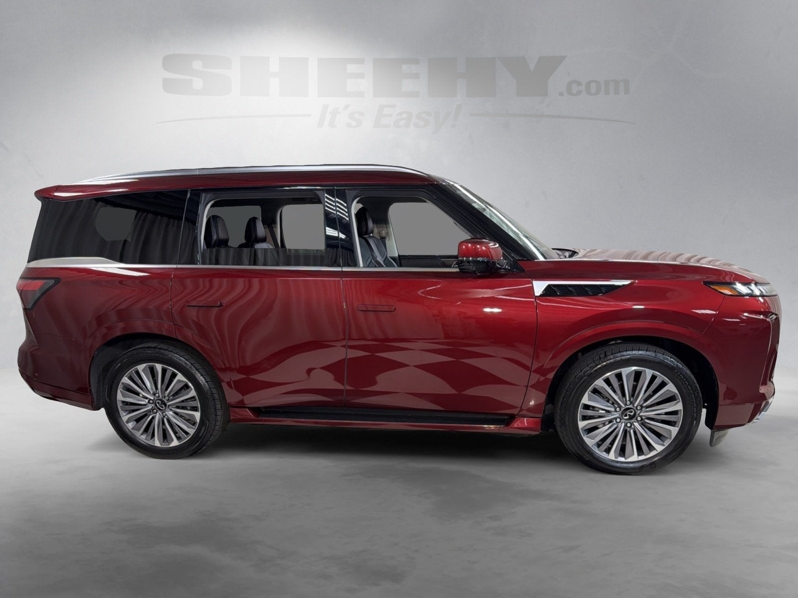 2025 INFINITI QX80 LUXE
