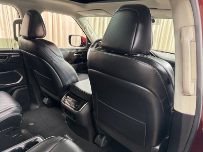 2025 INFINITI QX80 LUXE