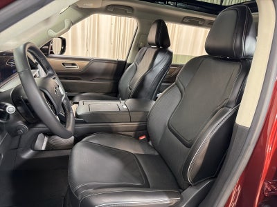 2025 INFINITI QX80 LUXE