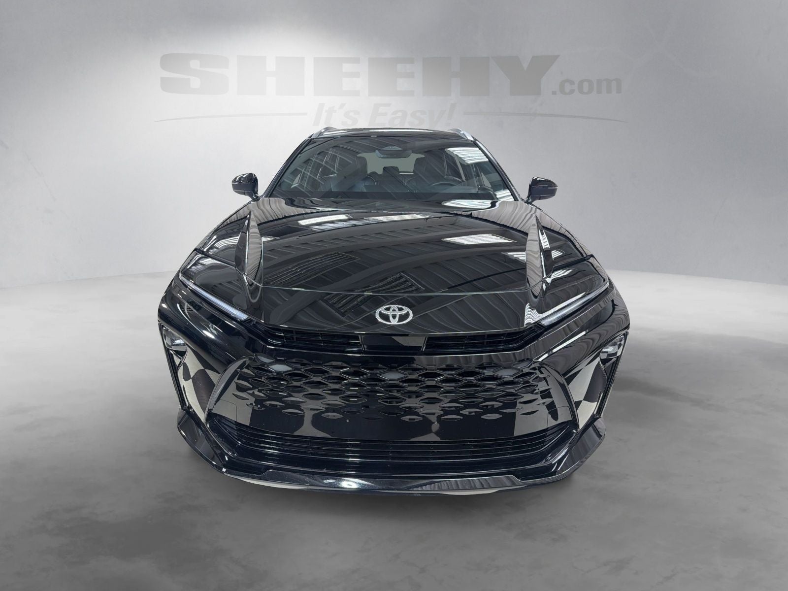 2025 Toyota Crown Signia XLE
