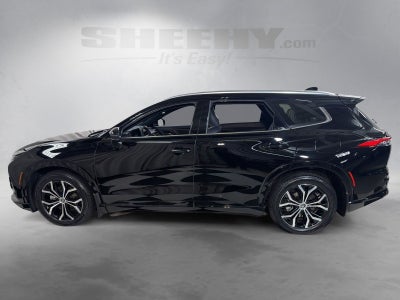 2025 Toyota Crown Signia XLE