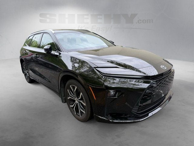 2025 Toyota Crown Signia XLE