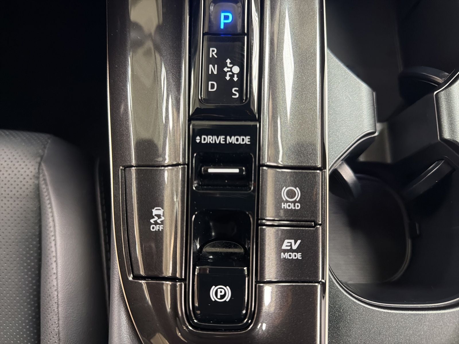 2025 Toyota Crown Signia XLE