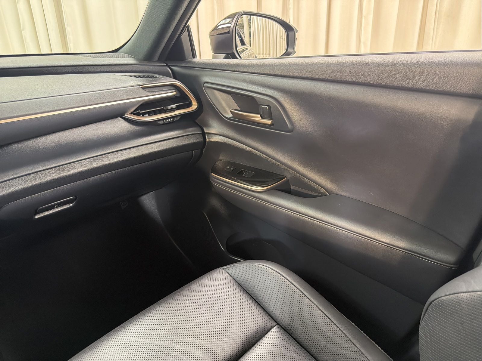 2025 Toyota Crown Signia XLE