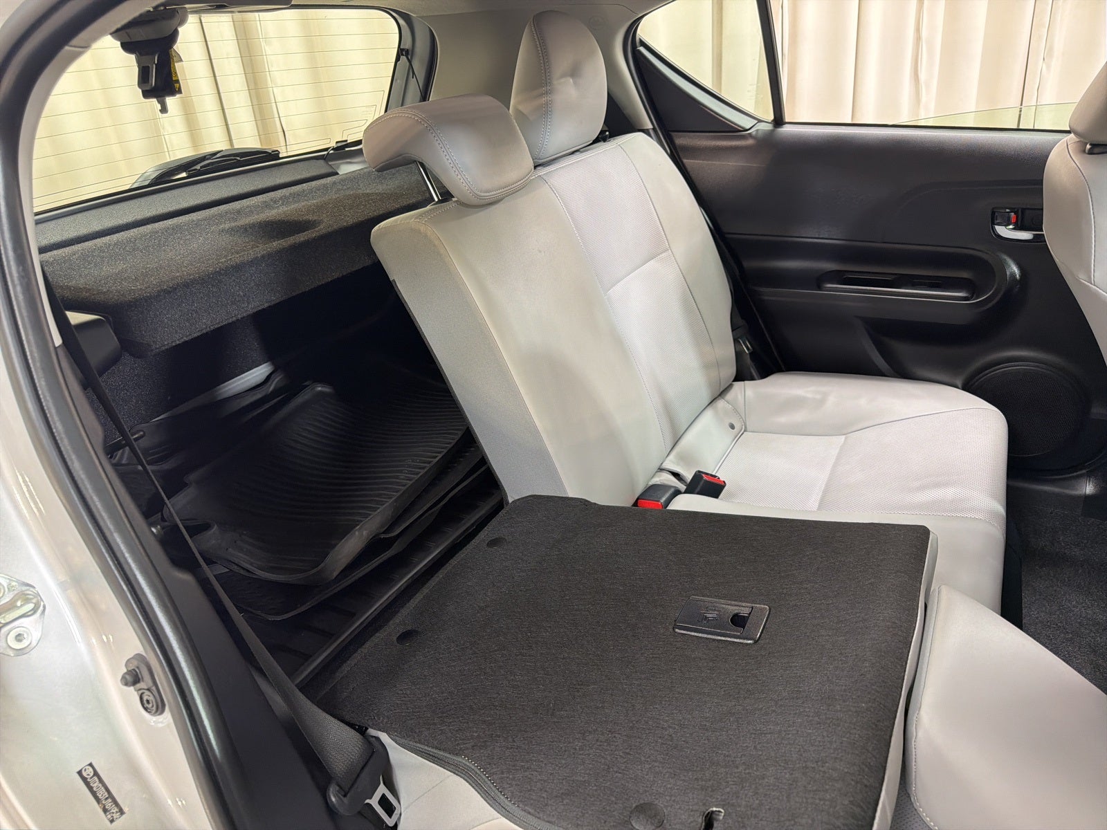 2018 Toyota Prius c Four