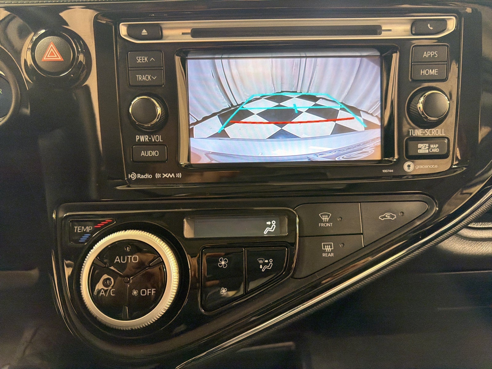 2018 Toyota Prius c Four