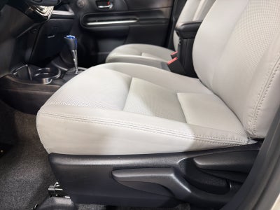 2018 Toyota Prius c Four