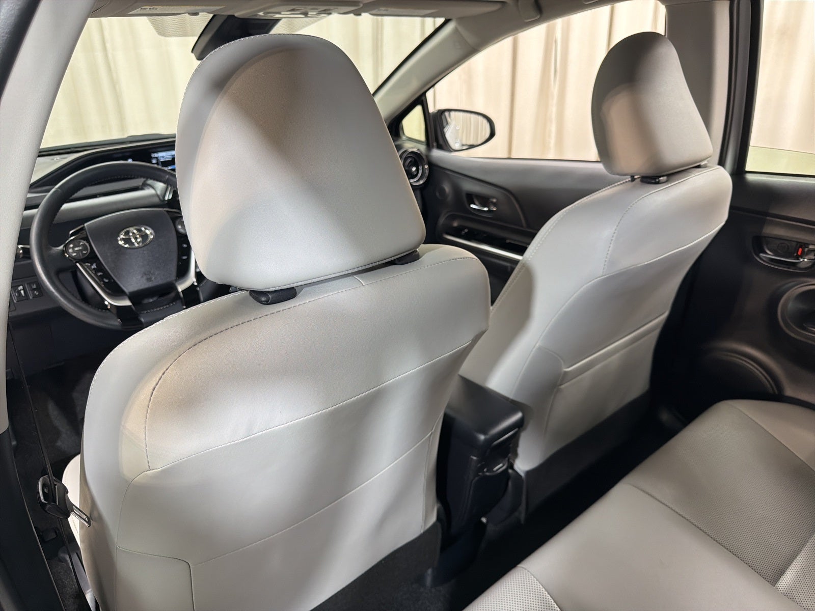 2018 Toyota Prius c Four