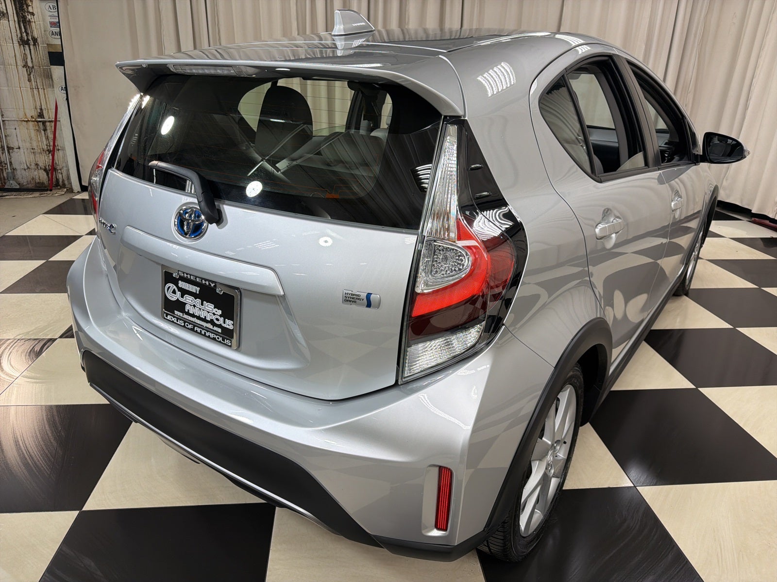 2018 Toyota Prius c Four